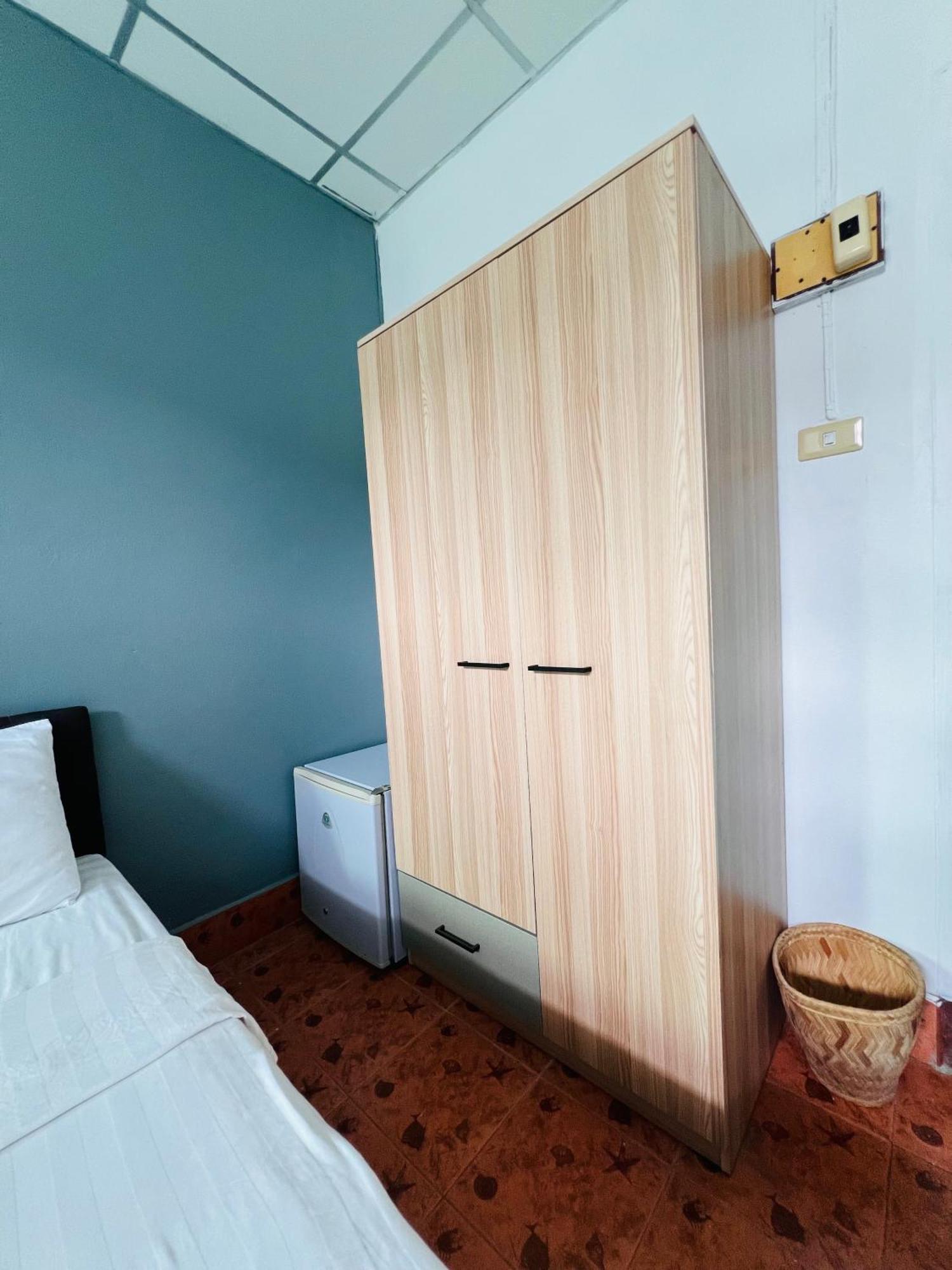 Patong Adventure Hostel Buitenkant foto